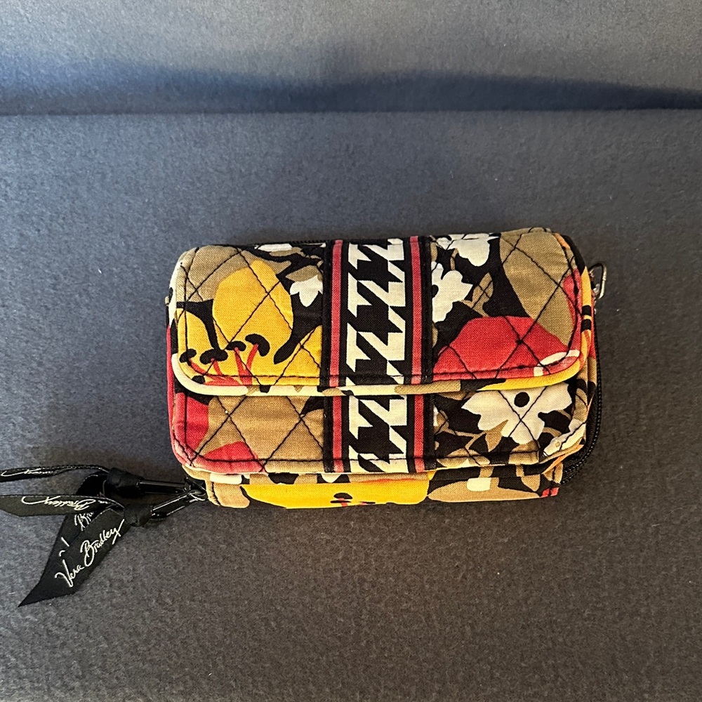 Vera Bradley Buttersweet Houndstooth Quilted Floral Wallet